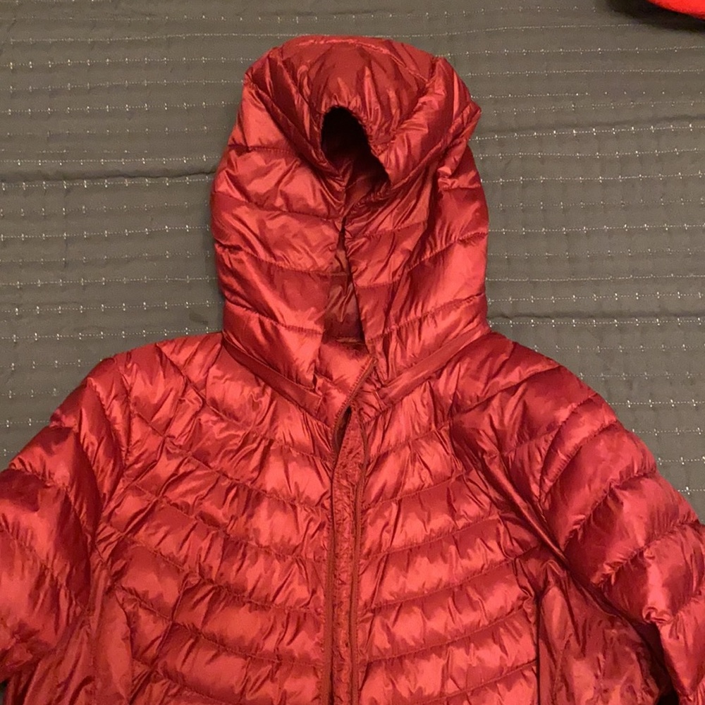 Red puffer jacket - Picture 3 of 4
